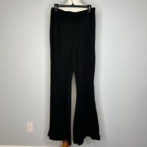 Missguided- Black Flare Pants